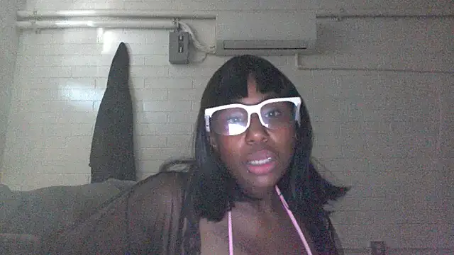 Snapshot of Xochillovemoney2 chatting on July 9, 2026, 11:53 pm Xochillovemoney2 online show from July 9, 2026, 11:53 pm