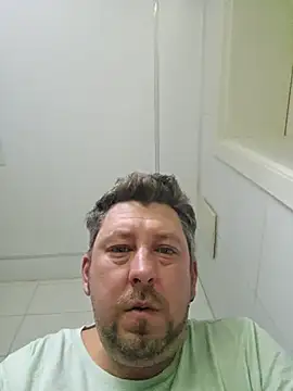 Snapshot of ktmtom247 chatting on November 27, 2025, 4:25 am ktmtom247 online show from November 27, 2025, 4:25 am