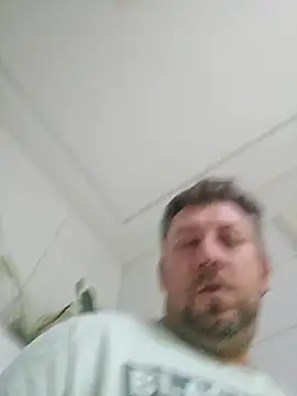 Snapshot of ktmtom247 chatting on December 5, 2025, 4:21 am ktmtom247 online show from December 5, 2025, 4:21 am