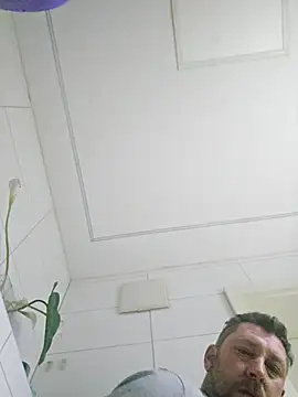 Snapshot of ktmtom247 chatting on December 17, 2025, 4:18 am ktmtom247 online show from December 17, 2025, 4:18 am