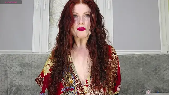 Hetera online show from April 13, 2026, 8:25 pm