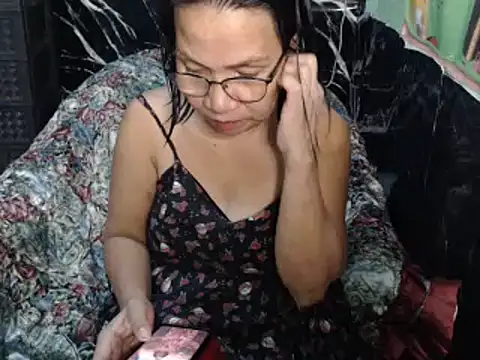 Snapshot of ASIANDOLLY4U chatting on May 27, 2026, 11:24 pm ASIANDOLLY4U online show from May 27, 2026, 11:24 pm