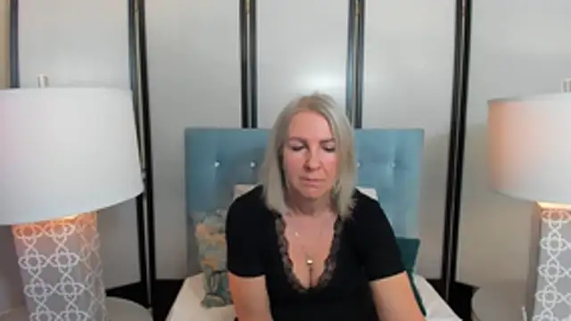 Snapshot of EricaTop chatting on April 20, 2026, 5:37 pm EricaTop online show from April 20, 2026, 5:37 pm