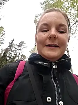 SwedishJennifer online show from May 19, 2026, 12:11 pm