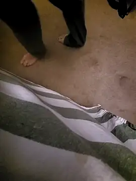 realeasy1 online show from February 7, 2026, 4:27 am