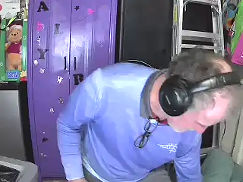 Sweet Sexy1963 online show from December 28, 2024, 1:39 am