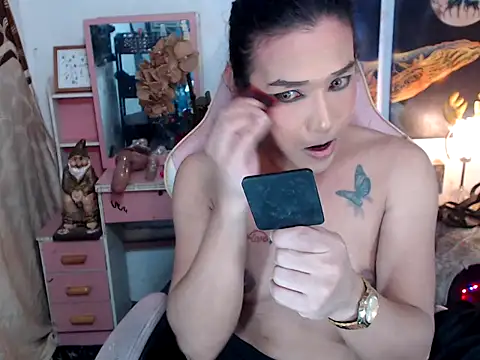 AsianMariaTs online show from November 5, 2025, 2:06 pm