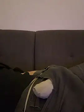 LionBoy1976 online show from November 2, 2025, 5:32 am