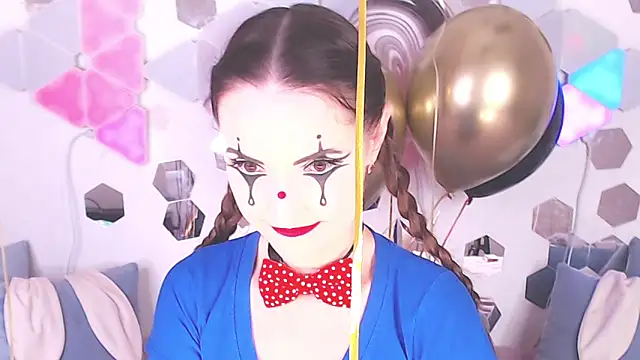 LexiKiss online show from September 12, 2025, 6:24 am