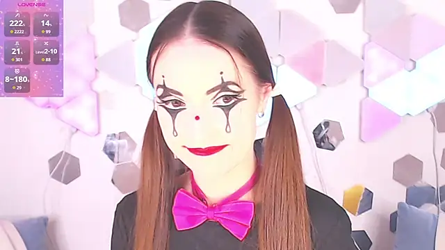 LexiKiss online show from October 4, 2025, 9:07 am