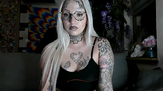 RoxxyInk online show from October 23, 2025, 12:21 am