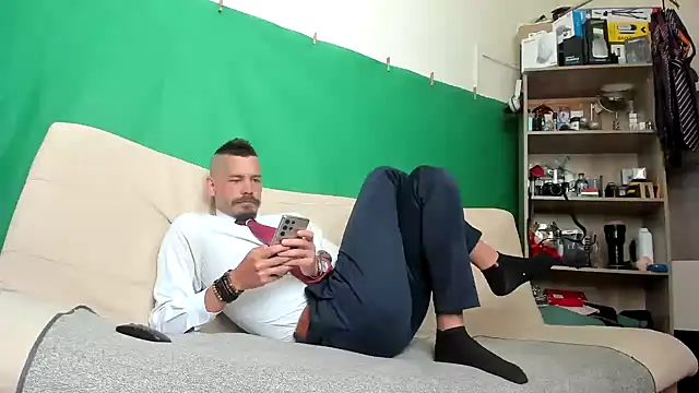 Snapshot of viraglaci18@xh chatting on May 13, 2026, 10:45 am viraglaci18xh online show from May 13, 2026, 10:45 am