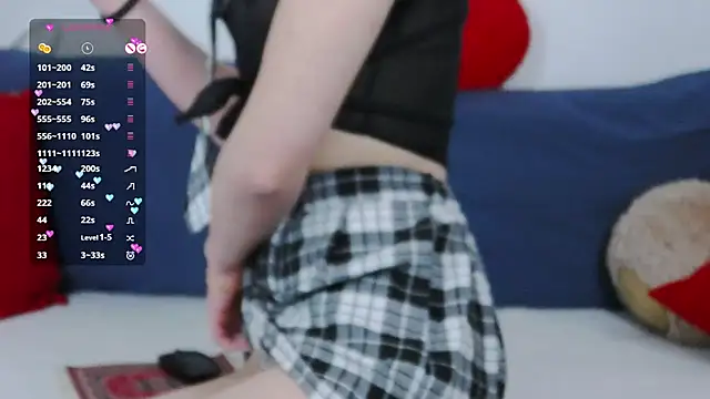 -Lorik- online show from April 15, 2026, 9:26 pm