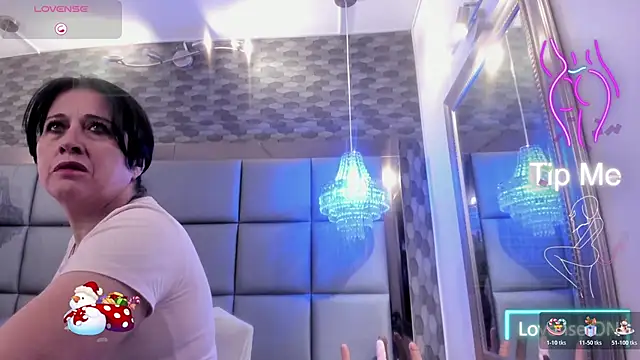 Snapshot of LADY_HELLEN chatting on November 26, 2025, 7:04 pm LADY HELLEN online show from November 26, 2025, 7:04 pm