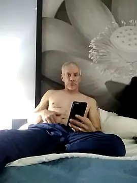 Snapshot of Biknight chatting on December 15, 2024, 3:24 am Biknight online show from December 15, 2024, 3:24 am