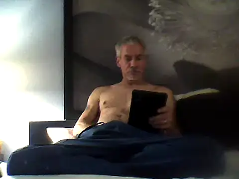 Snapshot of Biknight chatting on December 17, 2024, 10:43 pm Biknight online show from December 17, 2024, 10:43 pm