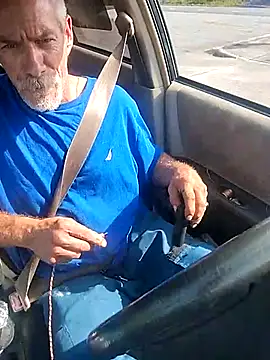 Snapshot of Biknight chatting on October 4, 2025, 3:21 pm Biknight online show from October 4, 2025, 3:21 pm