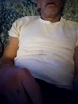 Snapshot of Biknight chatting on November 7, 2025, 6:35 am Biknight online show from November 7, 2025, 6:35 am