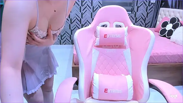 Snapshot of Toyota_Motor_Corporation chatting on February 23, 2026, 11:24 pm Toyota Motor Corporation online show from February 23, 2026, 11:24 pm