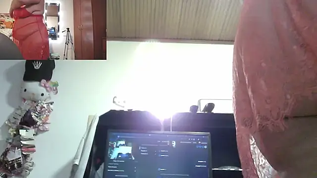 zoe hotxxx online show from February 10, 2026, 2:43 pm