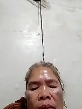 Snapshot of sexylizzy4u chatting on March 18, 2026, 10:35 pm sexylizzy4u online show from March 18, 2026, 10:35 pm