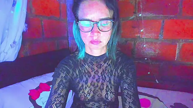 BrianaGarner online show from May 18, 2026, 2:07 am