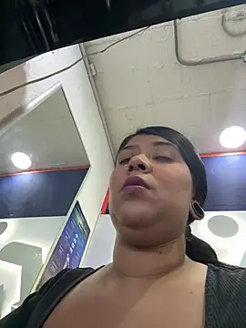 emilyjohanson online show from January 22, 2025, 3:29 pm