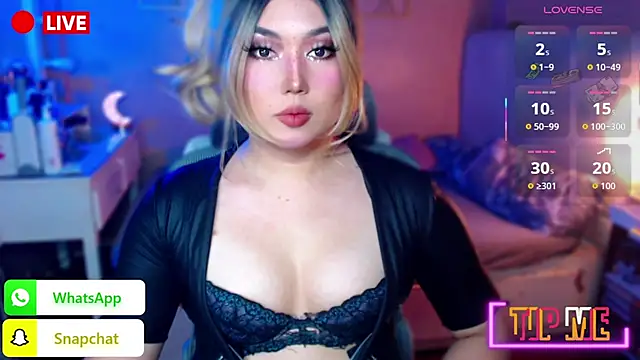 Snapshot of HOTnWILDalice chatting on October 23, 2025, 1:49 am HOTnWILDalice online show from October 23, 2025, 1:49 am