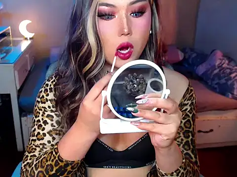 Snapshot of HOTnWILDalice chatting on October 24, 2025, 1:03 am HOTnWILDalice online show from October 24, 2025, 1:03 am