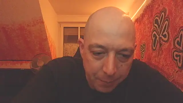 sextoy911 online show from December 18, 2025, 9:43 pm