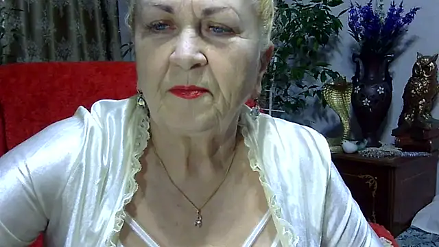 Snapshot of Emma52610 chatting on March 18, 2025, 6:04 pm Emma52610 online show from March 18, 2025, 6:04 pm