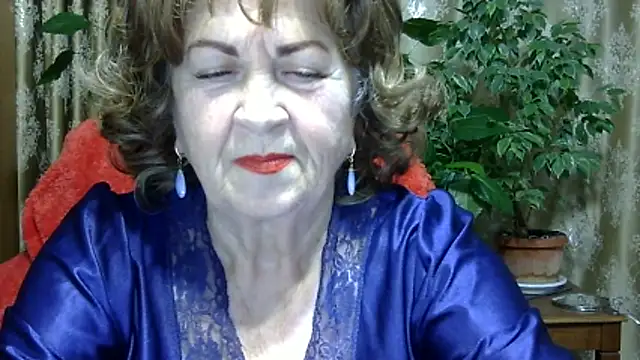 Emma52610 online show from December 20, 2025, 5:20 pm