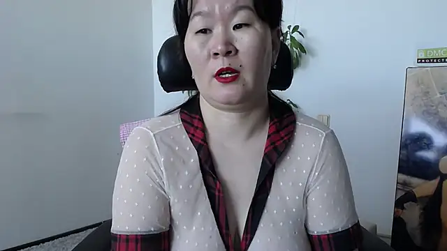 Snapshot of Akira_xx chatting on February 4, 2026, 3:23 am Akira xx online show from February 4, 2026, 3:23 am