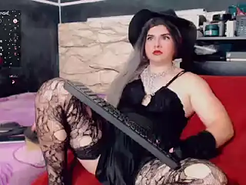 Snapshot of camyl93 chatting on February 4, 2025, 2:28 am camyl93 online show from February 4, 2025, 2:28 am