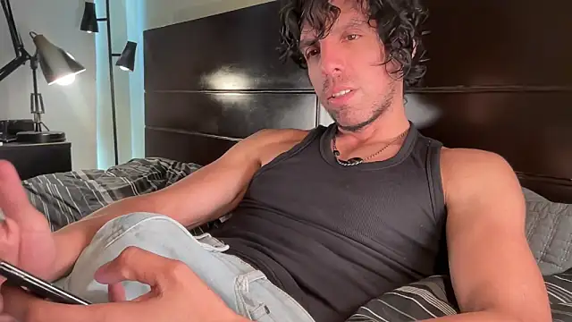 Snapshot of beranco19 chatting on February 7, 2026, 8:23 pm beranco19 online show from February 7, 2026, 8:23 pm