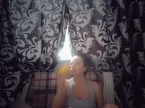 LindaStarS online show from March 1, 2025, 6:24 am