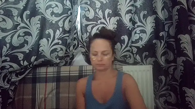 LindaStarS online show from September 27, 2025, 6:40 am