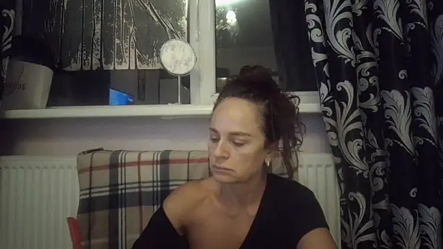 LindaStarS online show from October 5, 2025, 6:17 pm