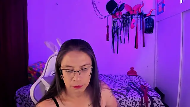 Snapshot of dungeongirls chatting on November 27, 2025, 9:28 pm dungeongirls online show from November 27, 2025, 9:28 pm