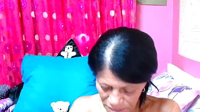 Snapshot of SLUTTYROXY chatting on January 28, 2025, 10:12 am SLUTTYROXY online show from January 28, 2025, 10:12 am