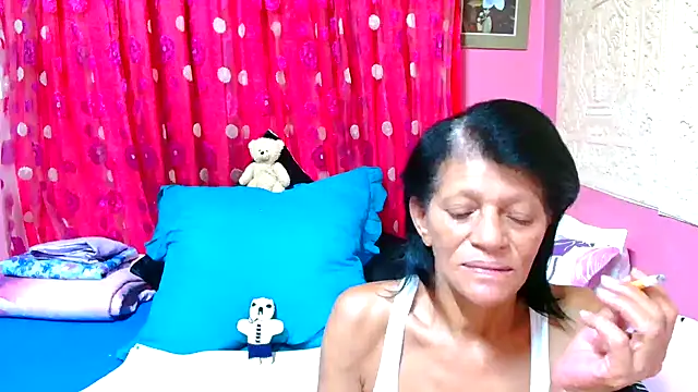 Snapshot of SLUTTYROXY chatting on February 9, 2025, 1:22 am SLUTTYROXY online show from February 9, 2025, 1:22 am