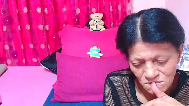 SLUTTYROXY online show from February 20, 2026, 8:09 pm