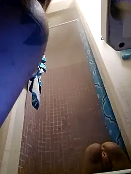 UncutHammer69 online show from October 30, 2025, 9:33 am