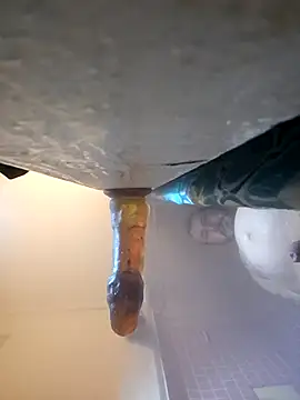 UncutHammer69 online show from November 22, 2025, 8:13 am