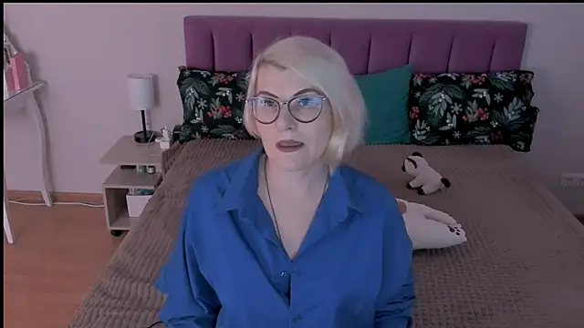 sabrinamacmarren online show from March 2, 2025, 1:16 pm