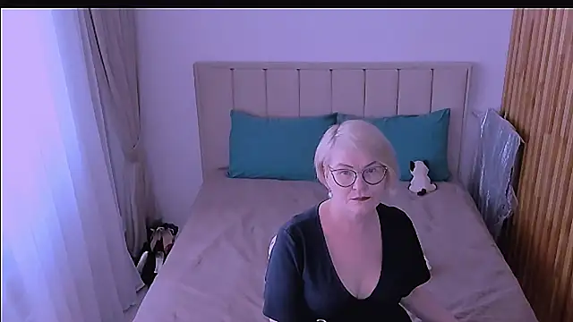 Snapshot of sabrinamacmarren chatting on April 21, 2026, 1:50 pm sabrinamacmarren online show from April 21, 2026, 1:50 pm