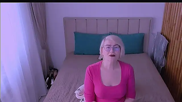 Snapshot of sabrinamacmarren chatting on April 26, 2026, 10:35 am sabrinamacmarren online show from April 26, 2026, 10:35 am