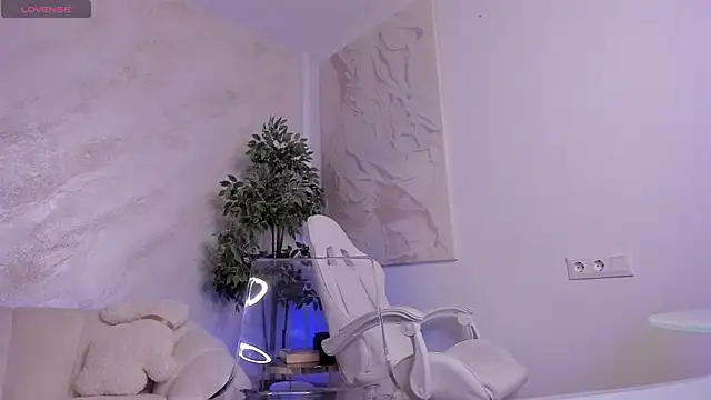 Snapshot of lissababe1 chatting on April 8, 2026, 11:05 pm lissababe1 online show from April 8, 2026, 11:05 pm