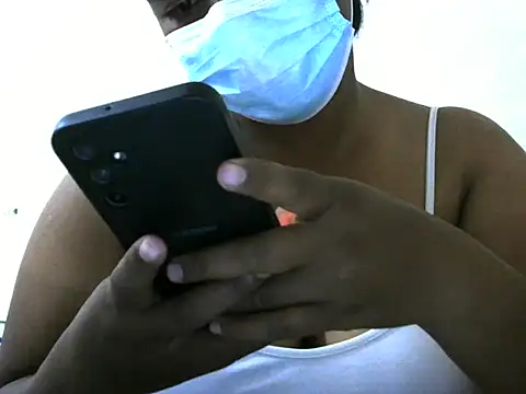 Artinah22 online show from September 29, 2025, 4:34 pm