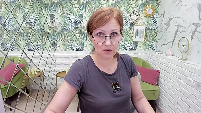 Paris Cherry online show from March 18, 2025, 11:09 pm